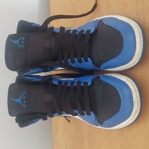Nike Air Jordan 1 Retro High Rare Air Soar sneakers men’s bore color size 8